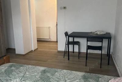 Garsonieră decomandată în Micro 14 - 2