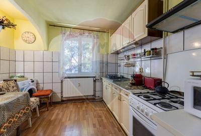 Apartament cu 3 camere semidecomandat, mobilat în P-ța Gării - 2