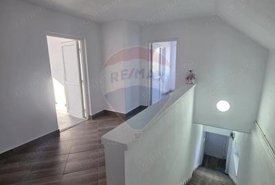 Spațiu comercial, de 180 mp, în Central - 13