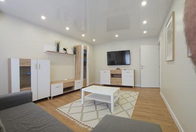 Apartament cu 2 camere decomandat în Micro 20 - 1