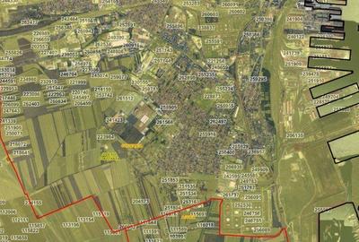 Teren de 18000 mp, în Vest - 4