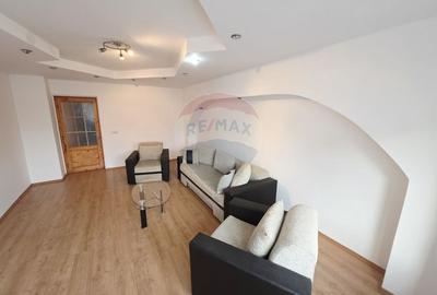 Apartament cu 2 camere decomandat în 1 Mai - 22