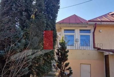 Casă cu 3 camere în Poiana Țapului - 4