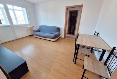 Apartament 2 semidecomandate, zona Milcov - 2