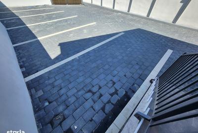 Spațiu comercial, de 242 mp, în Central - 3