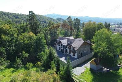 Pensiune de vanzare in Sovata Conacul Cosalina - 1