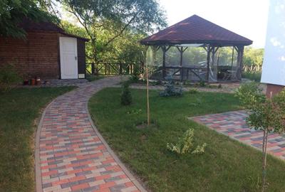 Casă cu 4 camere în Onești - 8
