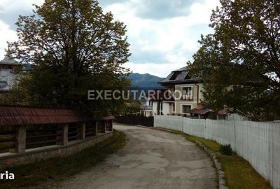 Casă cu 4 camere în Central - 3