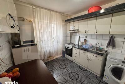 Apartament cu 4 camere decomandat în Central - 2