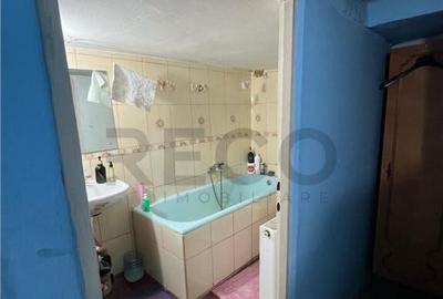 Casă cu 4 camere cu Teren 1439 Mp în Sălard - 3