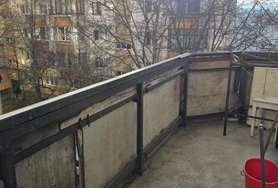 Apartament 2 camere decomandate,  etajul 2, str Aurel Vlaicu Marasti - 18