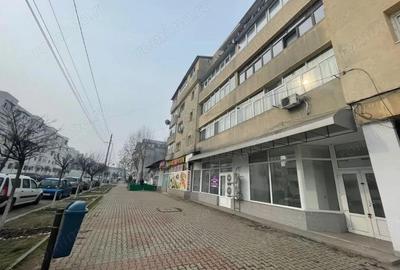 Vanzare spa?iu comercial - renovat - Rovinari - 9