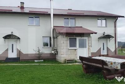 Casă cu 7 camere cu Teren 1750 Mp în Central - 10
