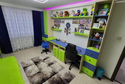 Apartament cu 3 camere decomandat în Cățelu - 5