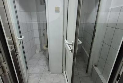 Spațiu comercial, de 139 mp, în Central - 4
