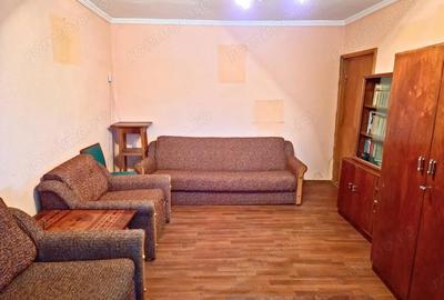 Apartament cu 3 camere decomandat în Traian - 3