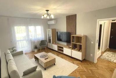 Apartament 3 camere zona Parcul Sub Arini