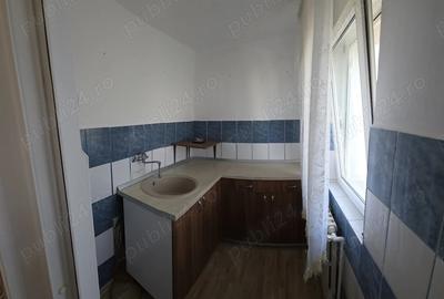 Vand apartament in zona 23 august - 6