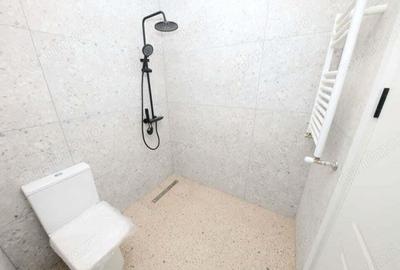 Garsonieră în Titan - 3