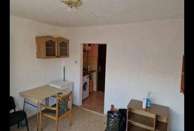 Garsonieră decomandată în UMT - 6