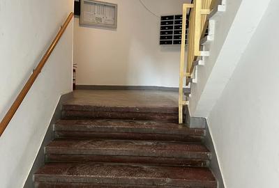 Calea Victoriei, stradal, bloc 1980, renovat, pretabil locuit/birouri - 24