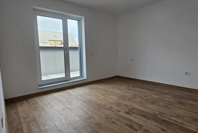 Apartament cu 2 camere decomandat în Tractorul - 3