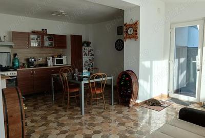 Casă cu 3 camere cu Teren 272 Mp în Central