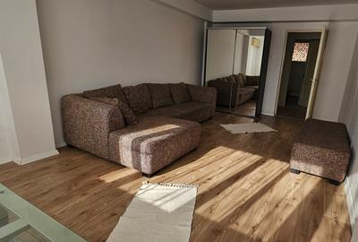 Apartament cu 2 camere decomandat, mobilat în Central