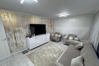 Apartament de vanzare, cu 2 camere, zona Micro 6 - 2