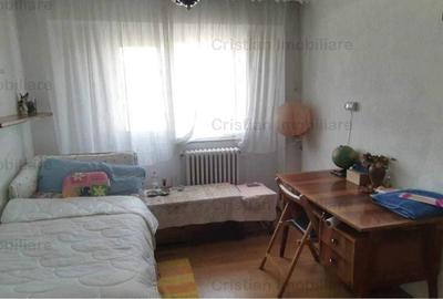 Apartament cu 3 camere semidecomandat în Gării - 3