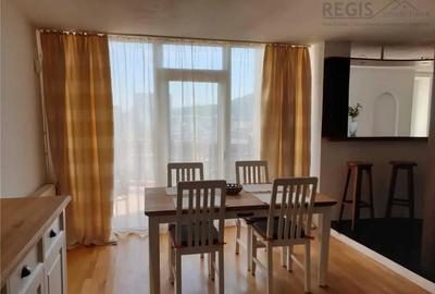 Apartament cu 3 camere decomandat în Centrul Istoric