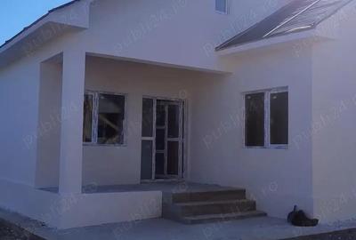 Casa cu teren 240 mp ?i trei camere dec. - 1