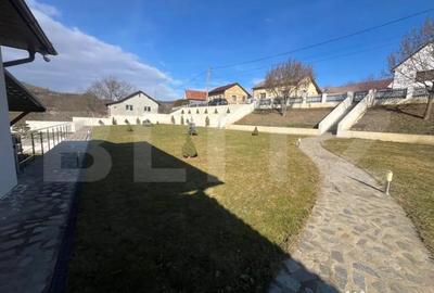 Casă cu 5 camere cu Teren 4400 Mp în Central - 16