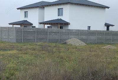 Casă cu 4 camere cu Teren 312 Mp în Central - 2