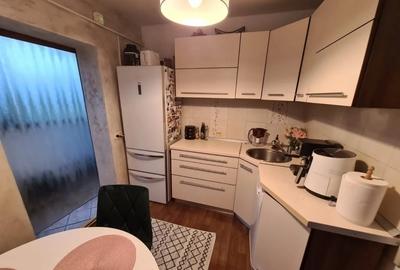 Apartament cu 3 camere decomandat, mobilat în Nicolina - 4