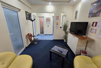 Spațiu comercial, de 68 mp, în Central - 7