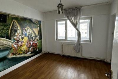 Apartament cu 3 camere decomandat în Narcisa - 2