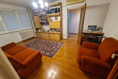 Apartament cu 3 camere semidecomandat în Tei - 1