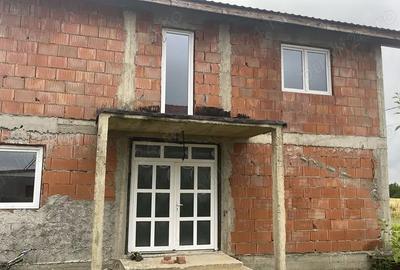 Casă cu 6 camere în Știuca - 4