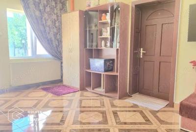 Casa spatiosa cu 5 camere, garaj si gradina, zona Gradiste - 3