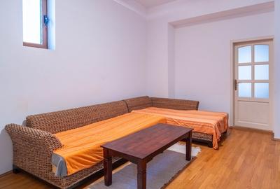 Apartament cu 4 camere semidecomandat, mobilat în Central - 10