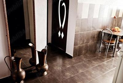 Apartament cu 3 camere decomandat în Central - 2