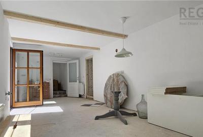 Casa cu curte si parcare in Schei - 6