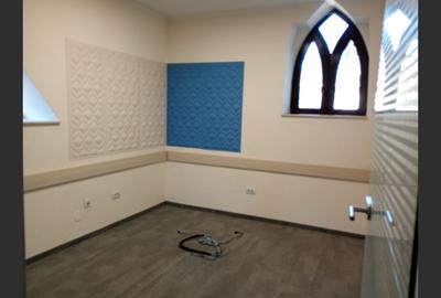 Casă cu 4 camere cu Canalizare în Central - 3