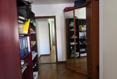 Apartament cu 3 camere semidecomandat, mobilat în P-ța Victoriei - 20