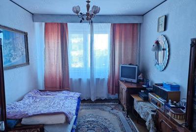 Apartament cu 3 camere decomandat în Drăgășani - 5