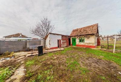 Casă cu 4 camere cu Teren 959 Mp în Iratoșu