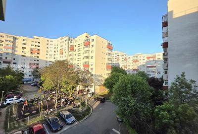 Apartament cu 2 camere semidecomandat, mobilat în 1 Mai - 1