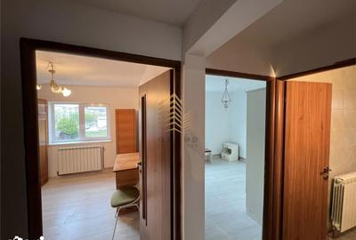 Apartament cu 3 camere decomandat în Central - 1
