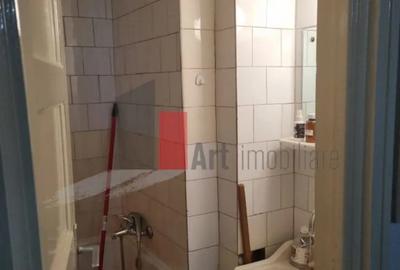 Apartament cu 3 camere semidecomandat în Romană - 9